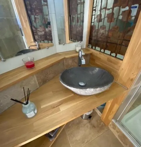 Dom wakacyjny Authentique Avec Piscine Proche Rocamadour Le Vigan (Lot)